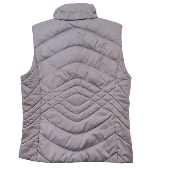 North Face NF0A2TDS Aconcagua 550 Goose Down Vest Women’s Medium Gray
B - Picture 4 of 15